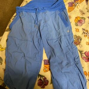 Lululemon GUC blue dance studio capris size 10
